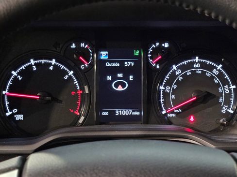 Used 2021 Toyota 4Runner SR5 Premium w/ Moonroof Package image 15