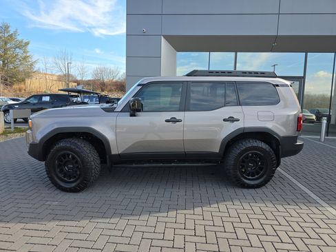 Used 2026 Toyota Land Cruiser image 9