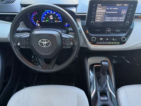 Used 2021 Toyota Corolla LE FWD image 14