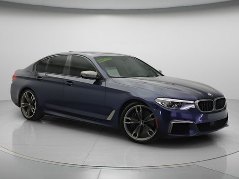 Used 2019 BMW M550i xDrive w/ Dynamic Handling Package AWD/4WD image 32