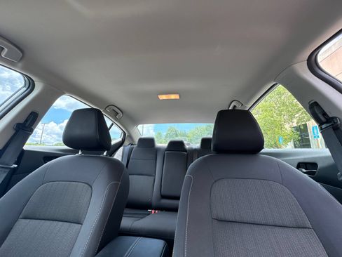 Used 2025 Nissan Altima 2.5 SV FWD image 31