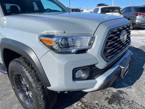 Used 2020 Toyota Tacoma TRD Off-Road image 25