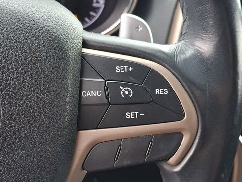 Used 2016 Jeep Grand Cherokee Laredo w/ Quick Order Package 23E AWD/4WD image 23