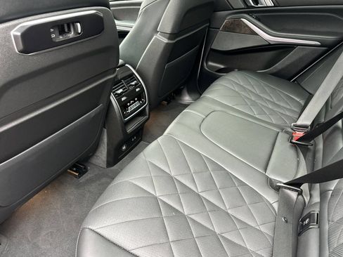 Used 2025 BMW X5 sDrive40i RWD image 11