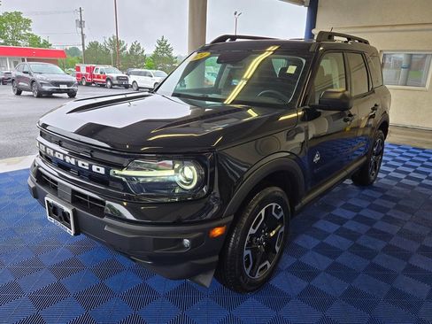 New 2024 Ford Bronco Sport Outer Banks w/ Tech Package AWD/4WD image 3