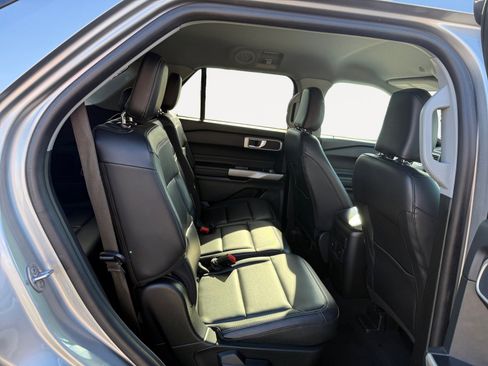 Used 2023 Ford Explorer XLT w/ Equipment Group 202A image 18