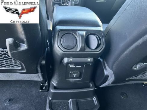 Used 2024 Jeep Wrangler Unlimited Sahara w/ Technology Group AWD/4WD image 26