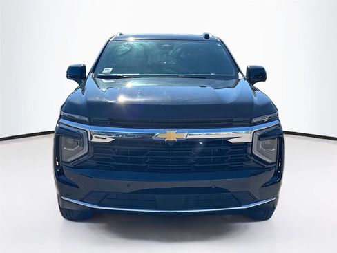 Used 2025 Chevrolet Tahoe LS image 3