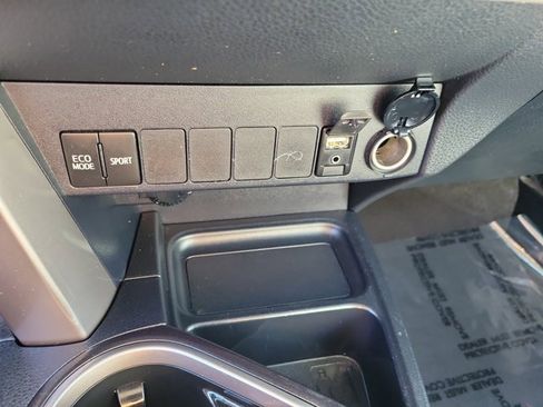 Used 2016 Toyota RAV4 XLE image 29