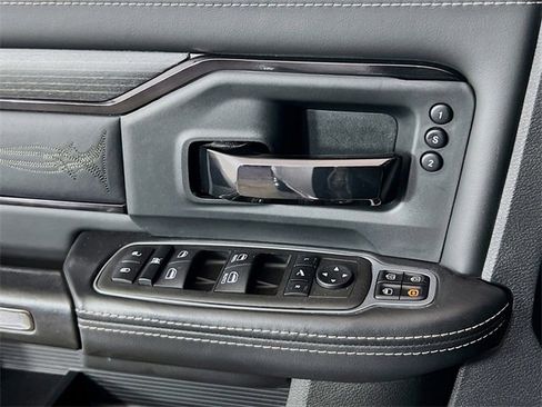 Used 2024 RAM 2500 Limited image 18