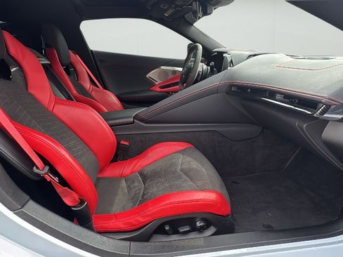 Used 2023 Chevrolet Corvette Stingray Preferred Cpe w/ Z51 Performance Package RWD image 22
