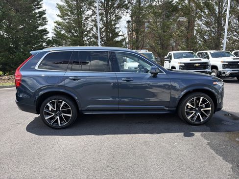 Used 2020 Volvo XC90 T6 Momentum w/ Protection Package Premier AWD/4WD image 11