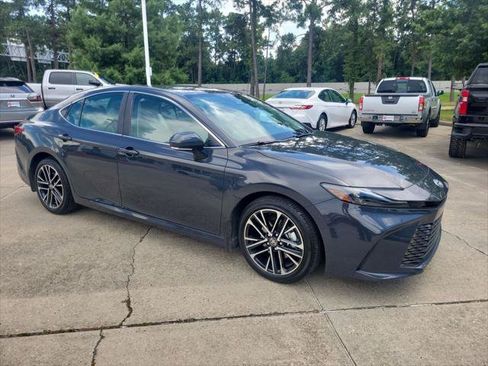Certified 2025 Toyota Camry XLE FWD image 10