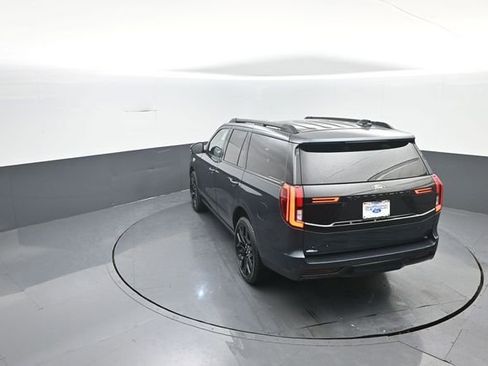 New 2026 Ford Expedition Platinum w/ Stealth Performance Package image 23