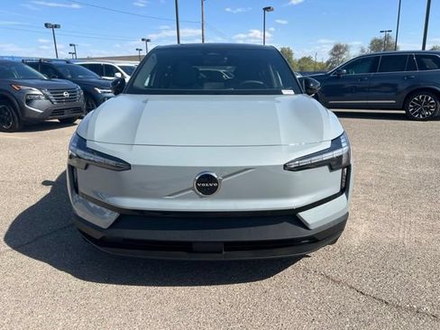 Used 2025 Volvo EX30 Ultra AWD/4WD image 9