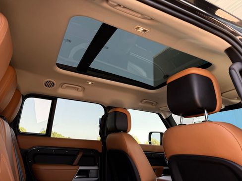 Used 2023 Land Rover Defender 130 First Edition image 30