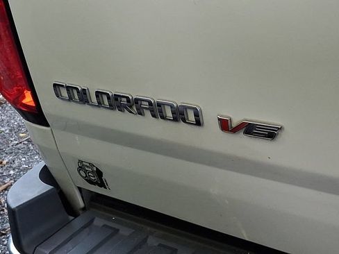 Used 2019 Chevrolet Colorado W/T w/ WT Convenience Package AWD/4WD image 9