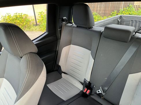 Used 2025 Toyota Tacoma TRD Off-Road image 40