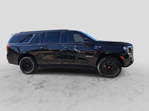 Used 2022 GMC Yukon XL AT4 w/ Max Trailering Package image 9