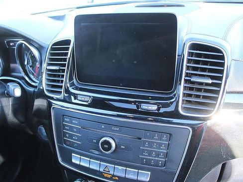 Used 2018 Mercedes-Benz GLS 450 4MATIC image 22