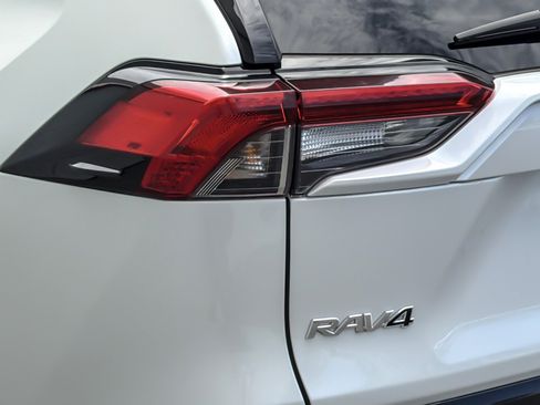 Certified 2025 Toyota RAV4 SE w/ Convenience Package AWD/4WD image 26