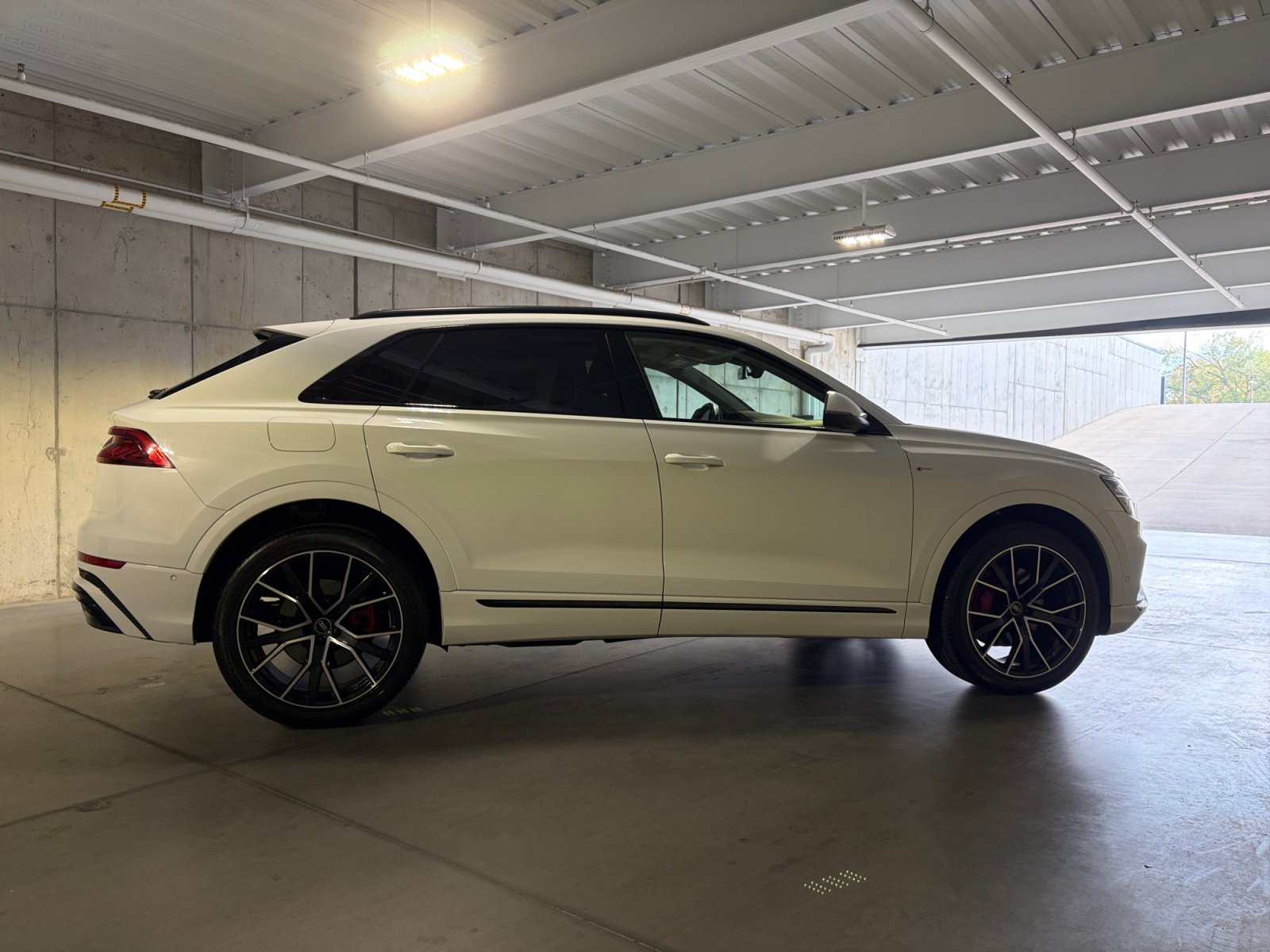 Used 2023 Audi Q8 Premium Plus AWD/4WD image 8