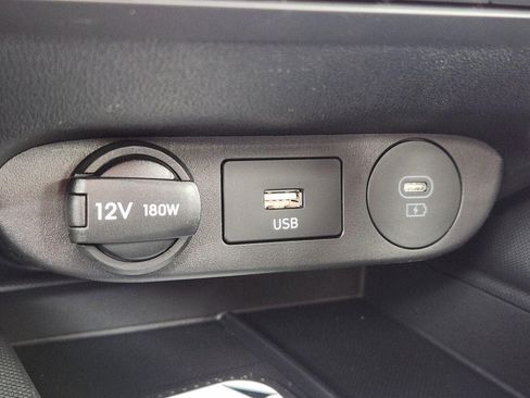 New 2026 Hyundai Elantra Limited FWD image 18