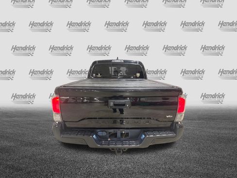 Used 2021 Toyota Tacoma TRD Sport AWD/4WD image 7