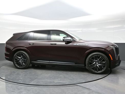 New 2025 Cadillac Escalade IQ Sport 2 w/ LPO, ONYX Package image 8