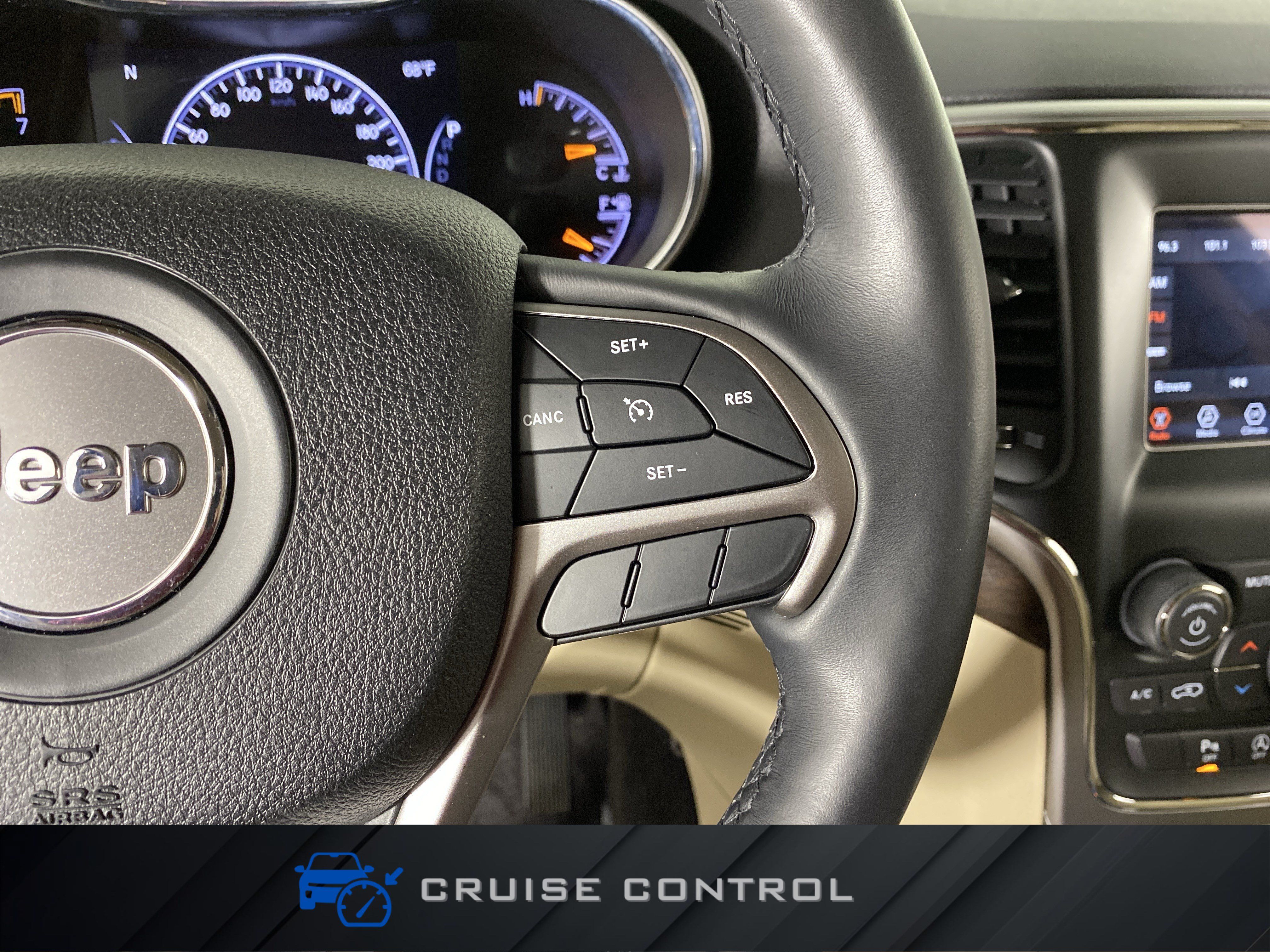 Used 2018 Jeep Grand Cherokee Laredo AWD/4WD image 23
