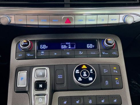 Used 2022 Hyundai Palisade Limited AWD/4WD image 16