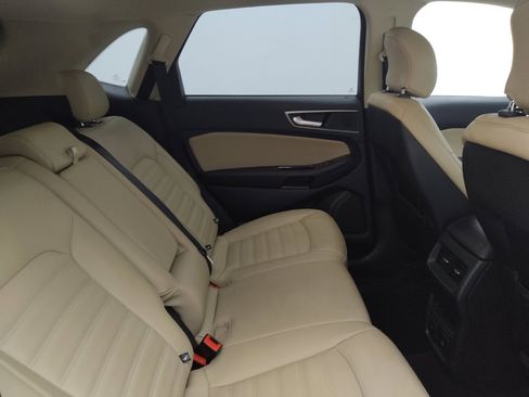 Used 2019 Ford Edge SEL w/ Equipment Group 201A FWD image 19