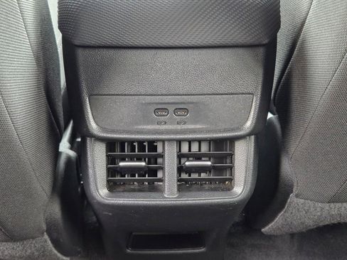 Certified 2025 Chevrolet Equinox LT FWD image 17