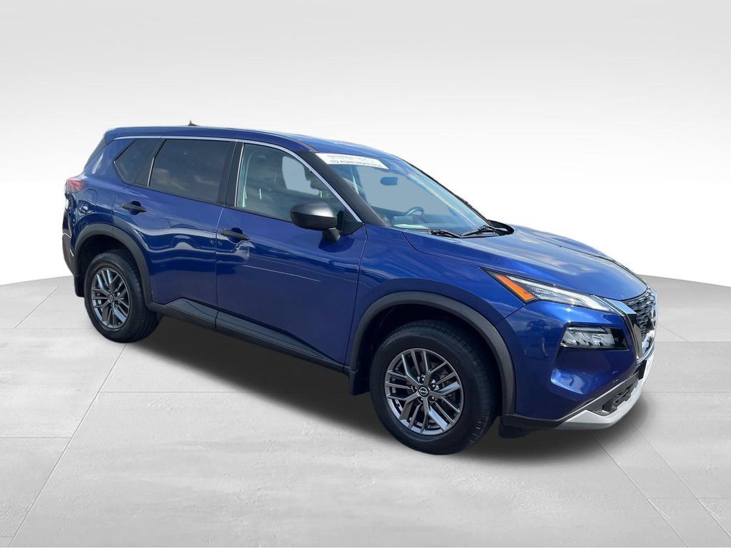 Used 2023 Nissan Rogue S AWD/4WD image 7