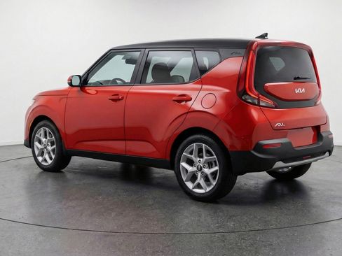 Used 2025 Kia Soul LX w/ LX Technology Package image 6