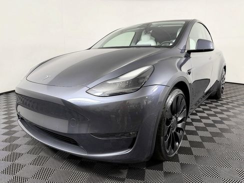 Used 2022 Tesla Model Y Performance AWD/4WD image 3