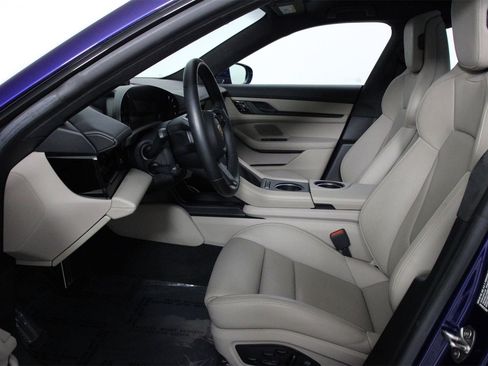 Used 2020 Porsche Taycan Turbo image 5