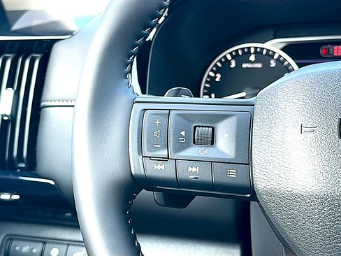 New 2026 Nissan Pathfinder SV w/ SV Premium Package FWD image 21