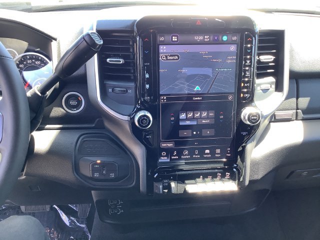 Used 2026 RAM 2500 Big Horn AWD/4WD image 17