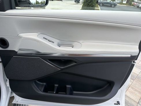 New 2026 Lincoln Navigator Reserve AWD/4WD image 16