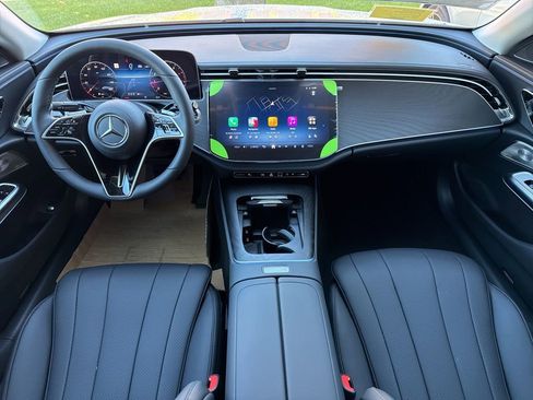 New 2026 Mercedes-Benz E 350 4MATIC Sedan image 19