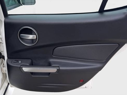 Used 2006 Pontiac Grand Prix Base 4dr Sedan w/ Sun And Sound Package image 14