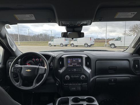 Used 2024 Chevrolet Silverado 1500 W/T w/ Z71 Off-Road Package AWD/4WD image 16