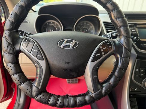 Used 2014 Hyundai Elantra Sport FWD image 21
