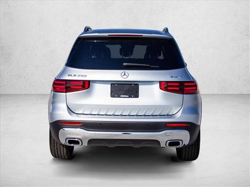 New 2026 Mercedes-Benz GLB 250 4MATIC image 6