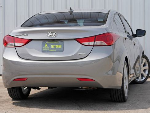 Used 2012 Hyundai Elantra Limited w/ Technology Pkg 5 FWD image 4