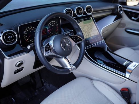 Used 2023 Mercedes-Benz GLC 300 4MATIC image 15