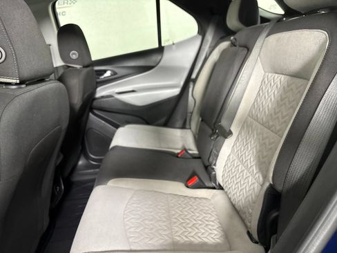 Used 2022 Chevrolet Equinox LS FWD image 17