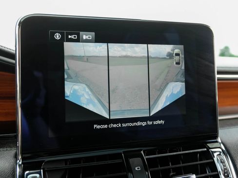 Used 2018 Lincoln Navigator Select AWD/4WD image 30