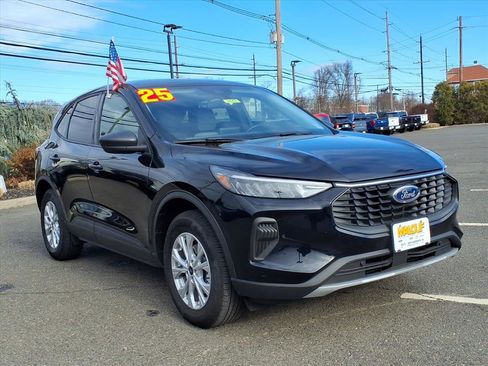 Used 2025 Ford Escape Active w/ Cold Weather Package image 1